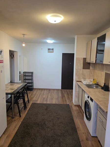 Piata Rahova, chiar pe strada Croitoru Vasile, intersectie Calea Rahova