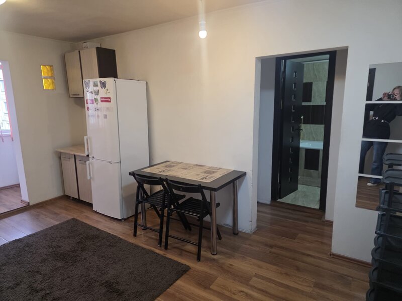 Piata Rahova, chiar pe strada Croitoru Vasile, intersectie Calea Rahova