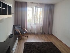 Piata Rahova, chiar pe strada Croitoru Vasile, intersectie Calea Rahova